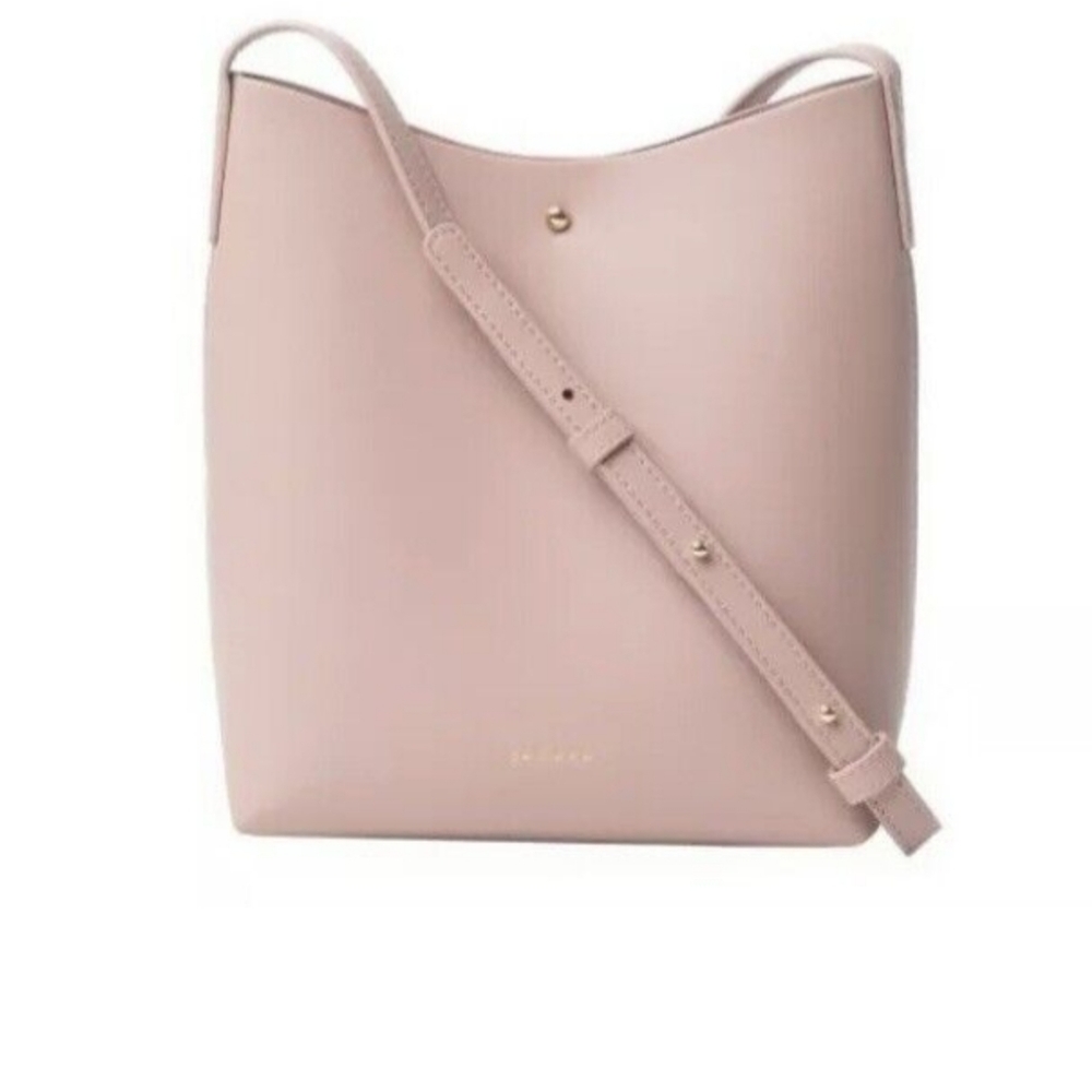 Samara Medium Sholder Bag .